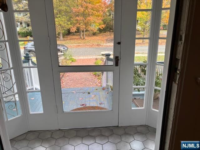 Property Photo:  252 Highwood Avenue 1  NJ 07450 