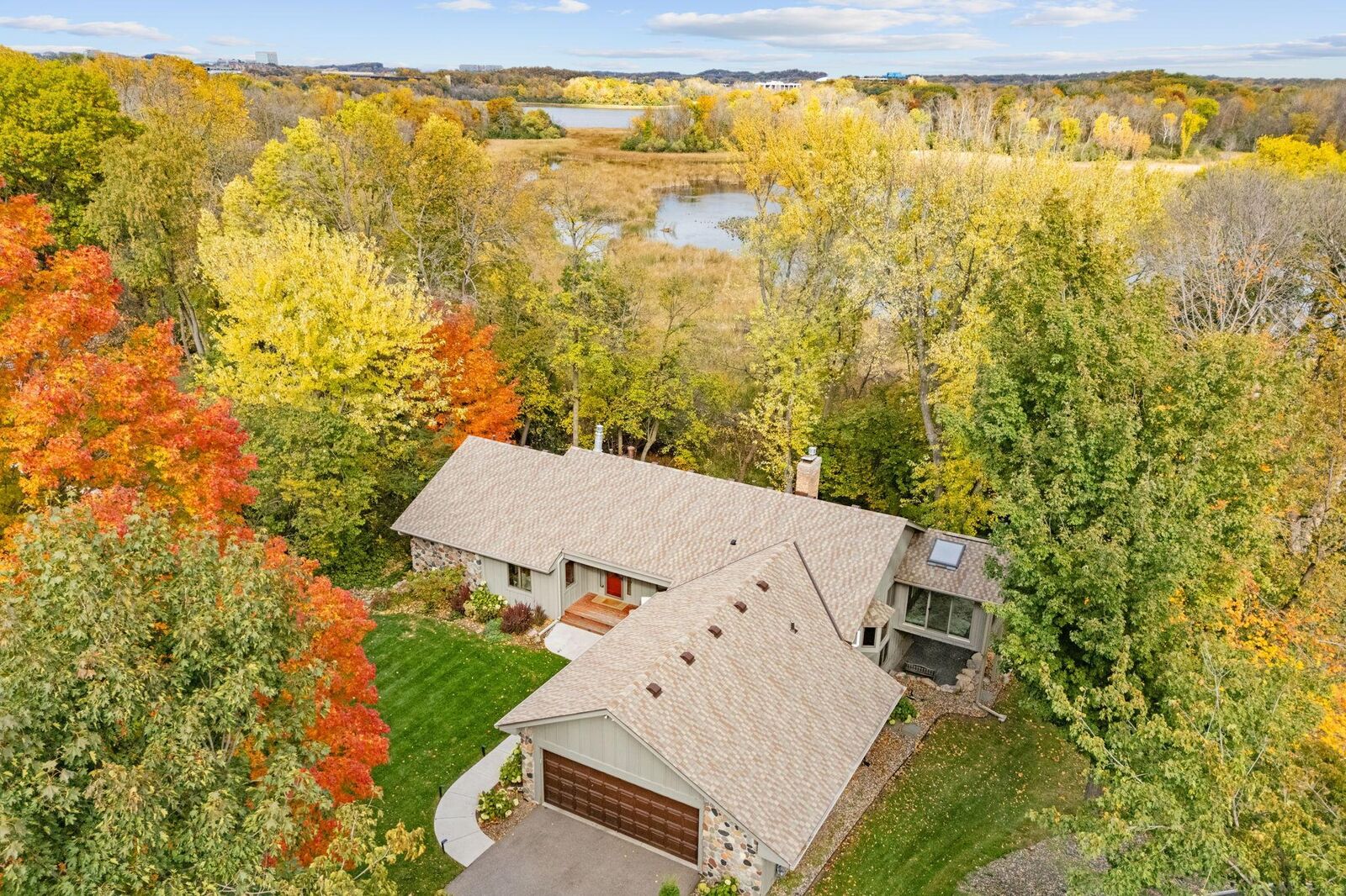 Property Photo:  8739 Bentwood Drive  MN 55344 
