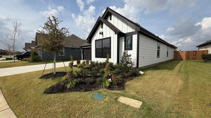 Property Photo: 1704 River Bend Road TX 76028