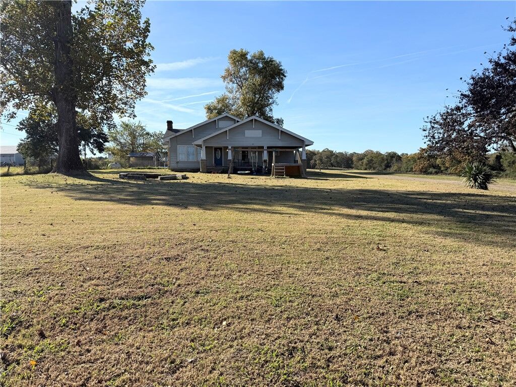 Property Photo:  611 Elberta Street  AR 72846 