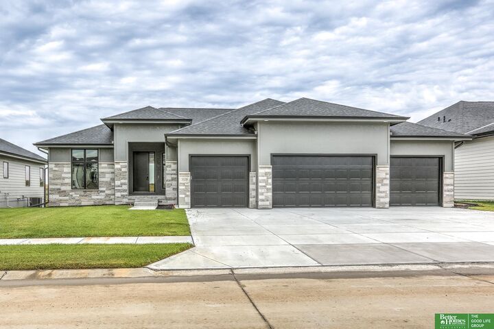 Property Photo: 5528 N 213th Avenue NE 68022