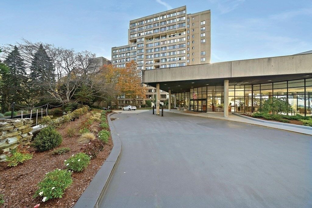 Property Photo:  250 Hammond Pond Parkway 1604N  MA 02467 