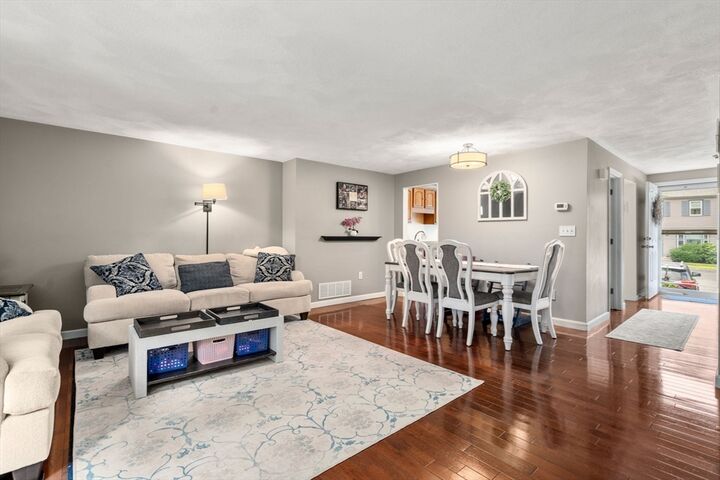 Property Photo: 10 Oak Ridge Drive 5 MA 01754