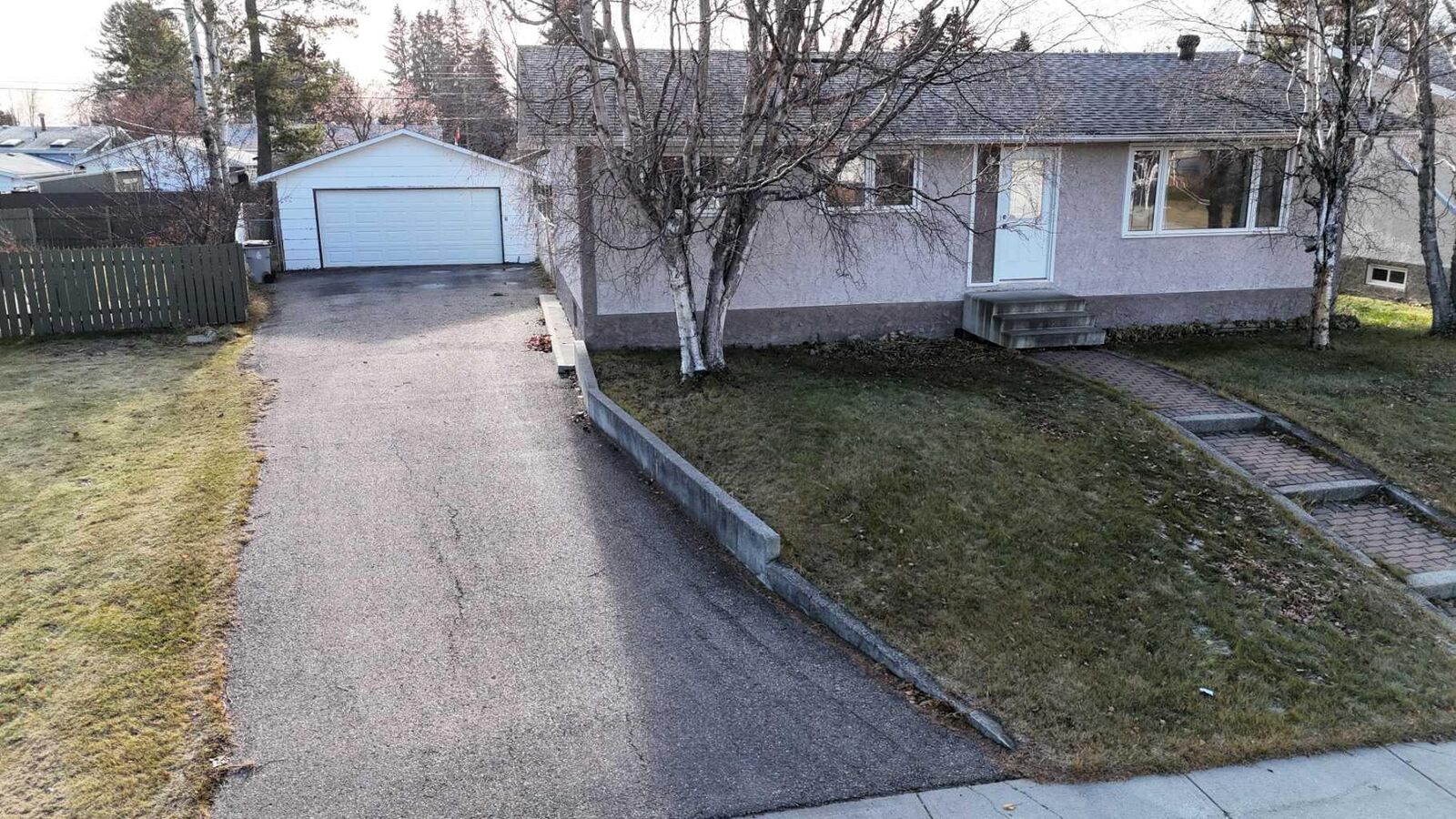 Property Photo:  4323 9 Avenue  AB T7E 1B4 