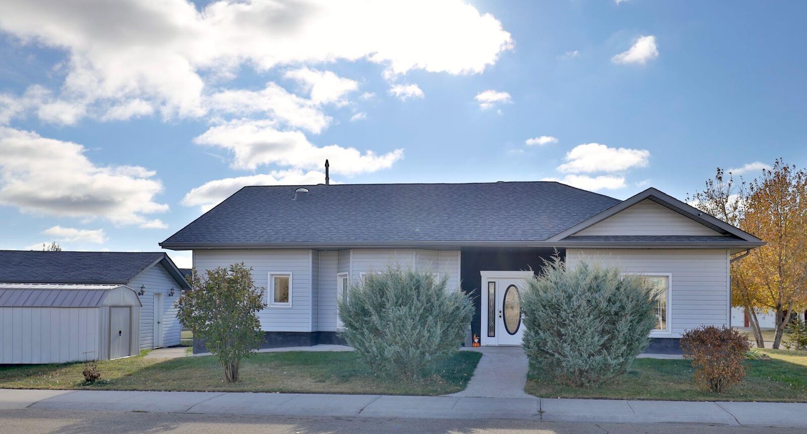 Property Photo: 5338 55 Avenue AB T0B 0H0