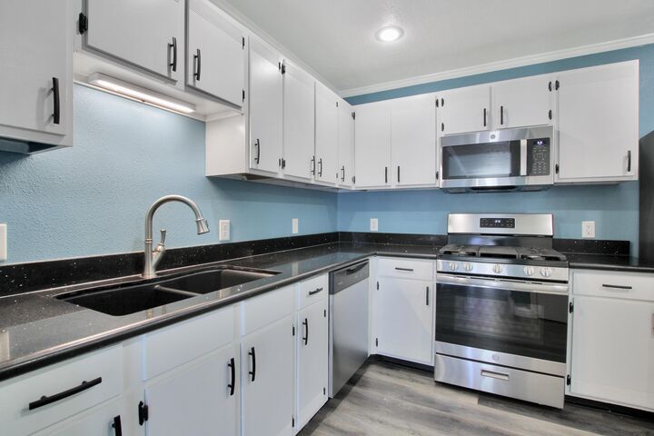 Property Photo:  121 Powell Dr  LA 71446