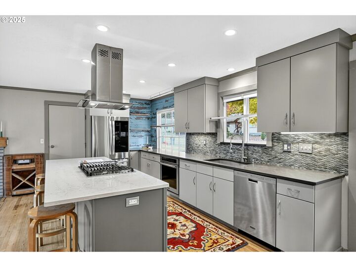 Property Photo: 830 NE 172nd Ave OR 97230