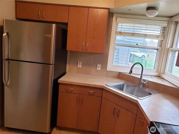 Property Photo:  2763  Maryland Street  WA 98632