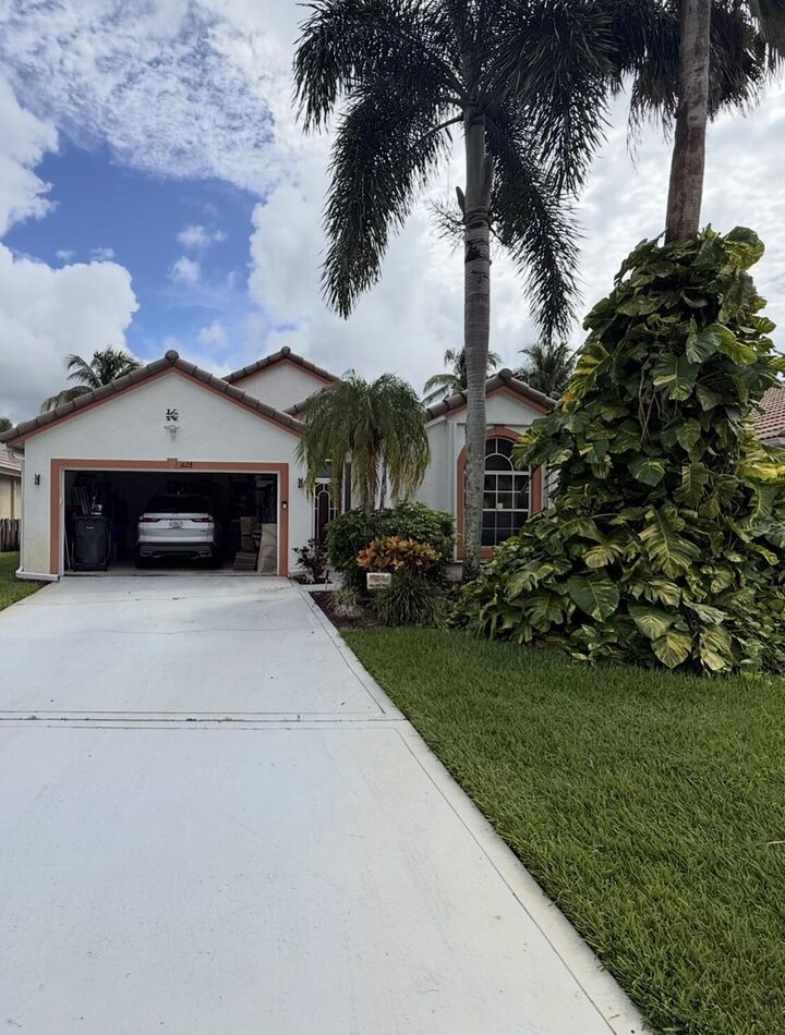 1628 Carriage Brooke Drive  Wellington FL 33414 photo