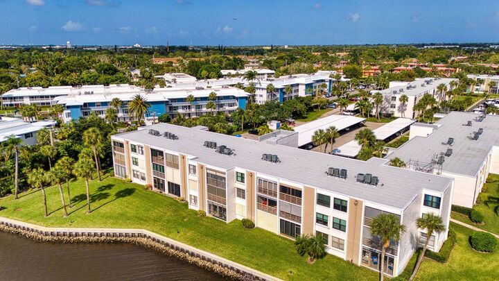 Property Photo: 1950 SW Palm City Rd 8-307 FL 34994