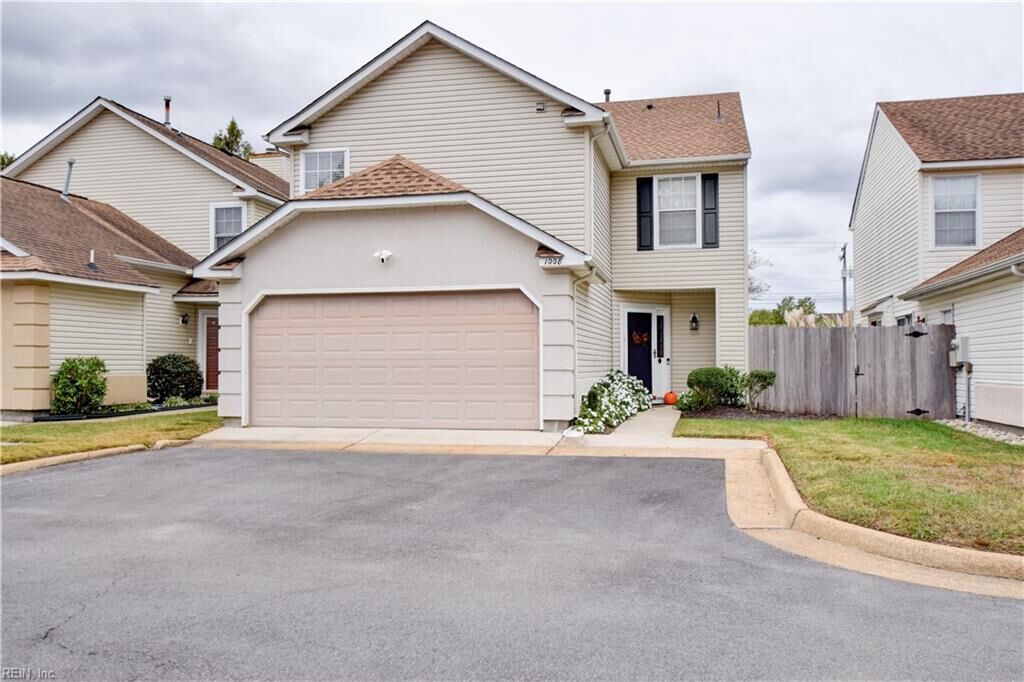 Property Photo:  1008 Fallcreek Rn  VA 23322 