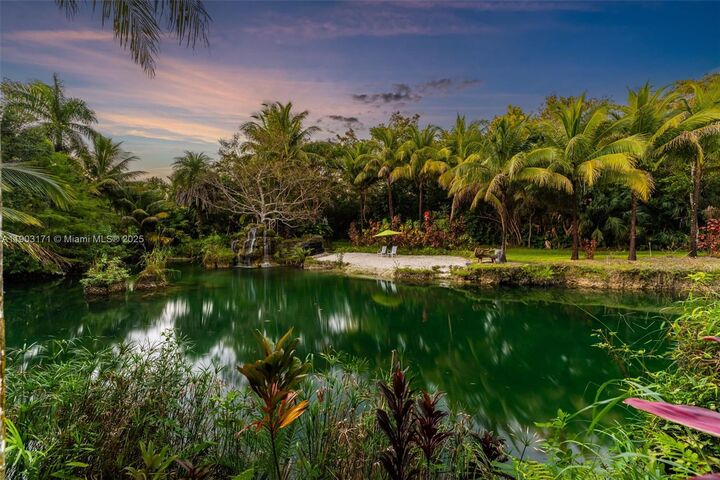 15000 SW 200th St  Miami FL 33187 photo