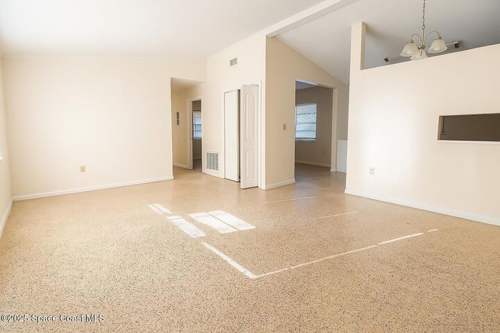 Property Photo: 814 Warren Avenue FL 32922