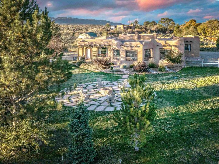 Property Photo: 23 Las Tusas Rd NM 87557