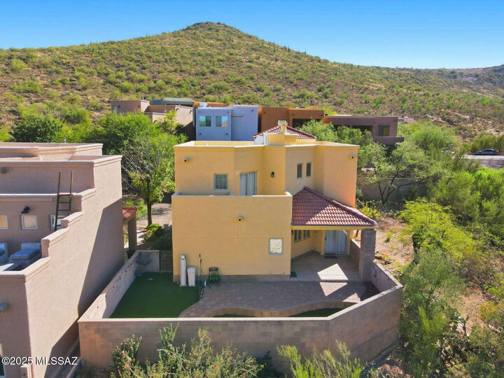 Property Photo: 508 S Stephanie Loop AZ 85745