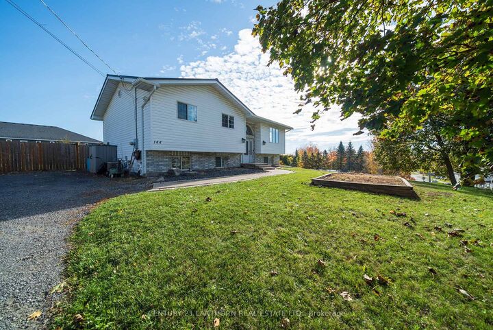 Property Photo: 144 Centre Street ON K0K 1X0