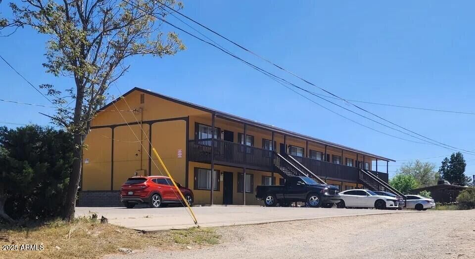 Property Photo: 1111 E Cochise Street AZ 86326