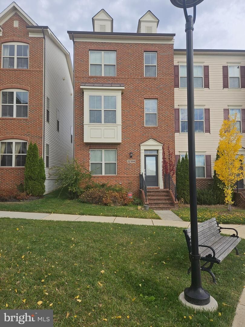 Property Photo: 22308 Sweet Pepperbush Alley MD 20871