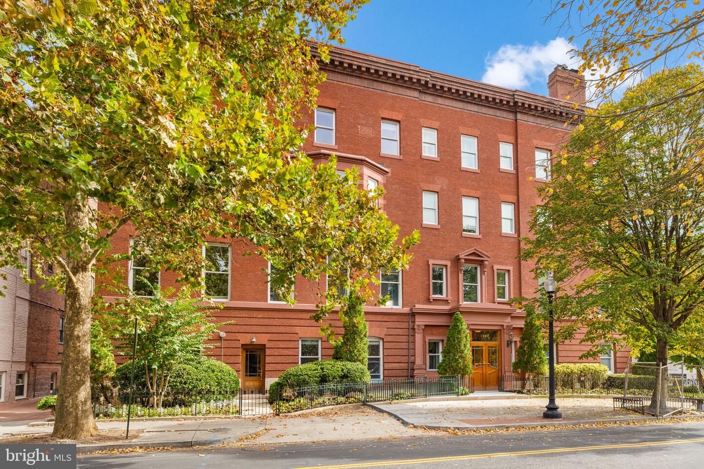 Property Photo: 1701 18th Street NW 401 DC 20009