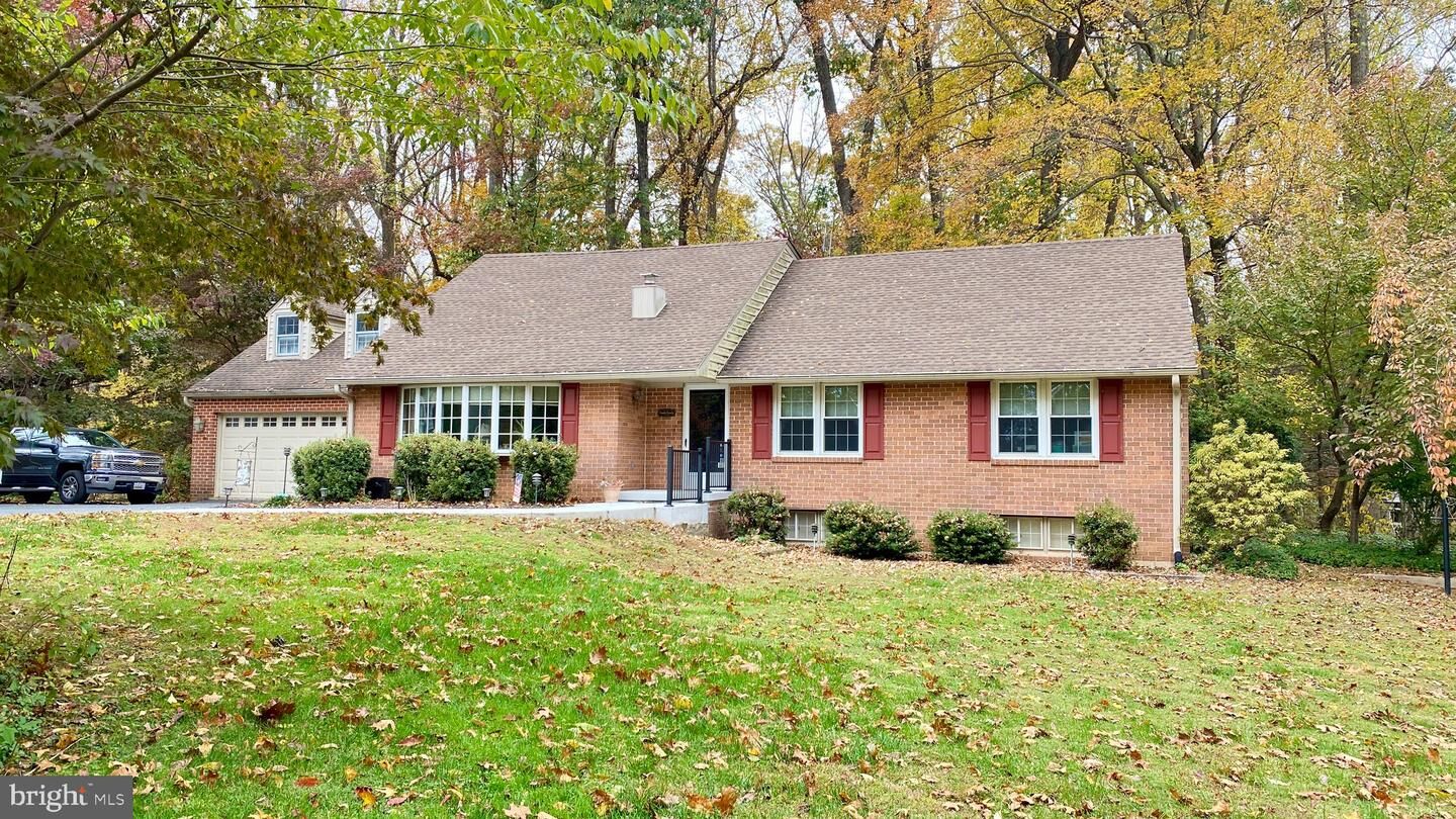 Property Photo: 13904 Blenheim Road N MD 21131