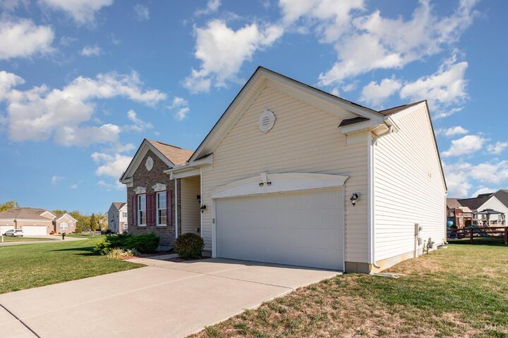 Property Photo: 856 Hocking Meadow Circle OH 45050