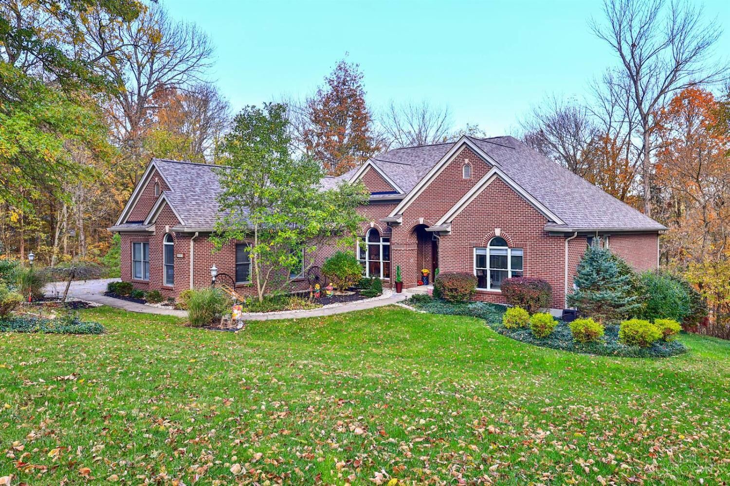 Property Photo: 3636 Oakland Farm Drive OH 45245