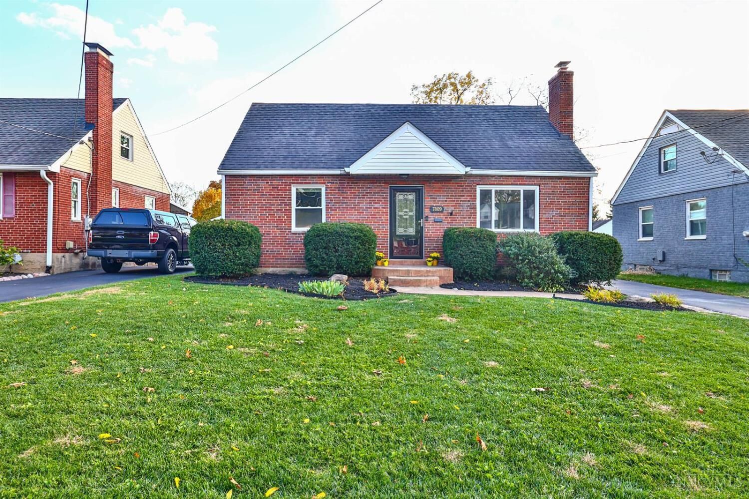 Property Photo: 7809 Locust Lane OH 45243