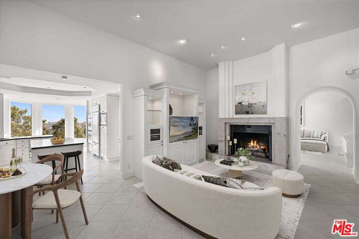 Property Photo:  31 Saint Tropez  CA 92660 