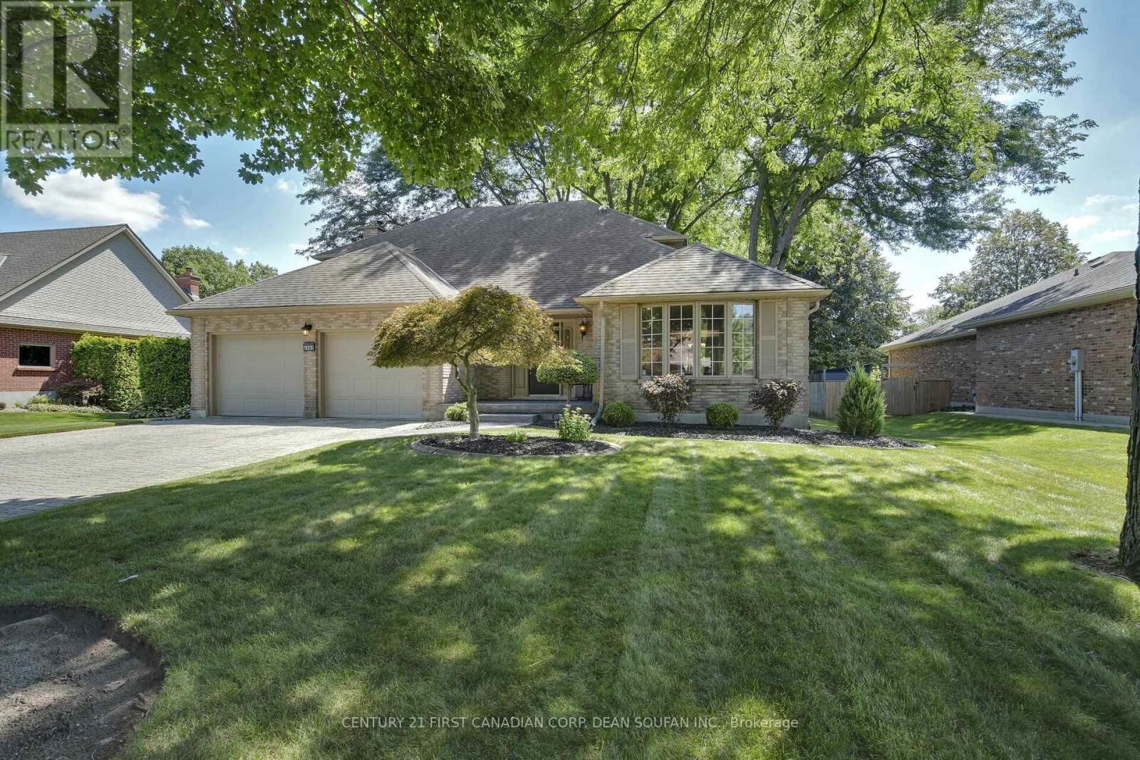 Property Photo: 6907 Lambeth Walk ON N6P 1A5