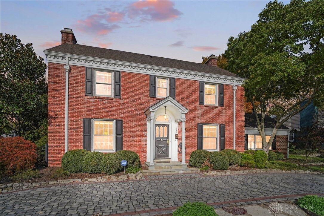 Property Photo: 321 E Schantz Avenue OH 45409