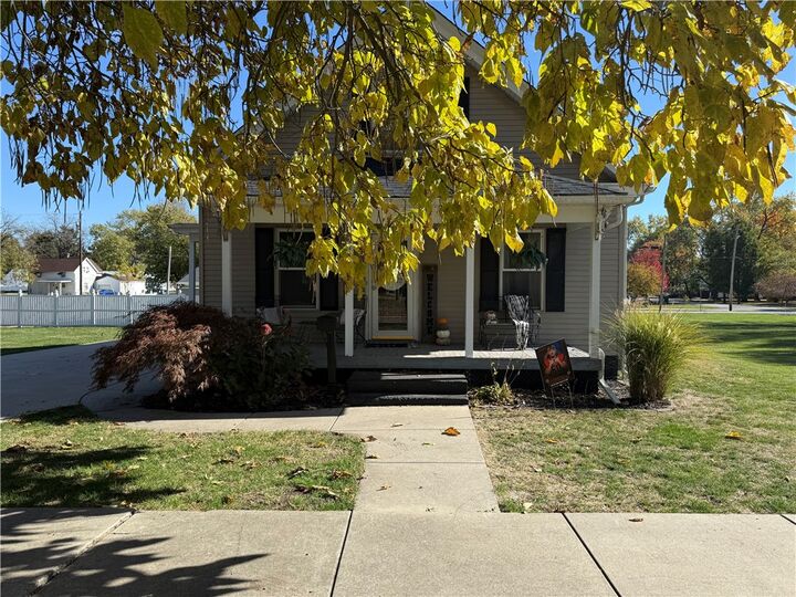 Property Photo: 210 S Sheridan Street IL 62557