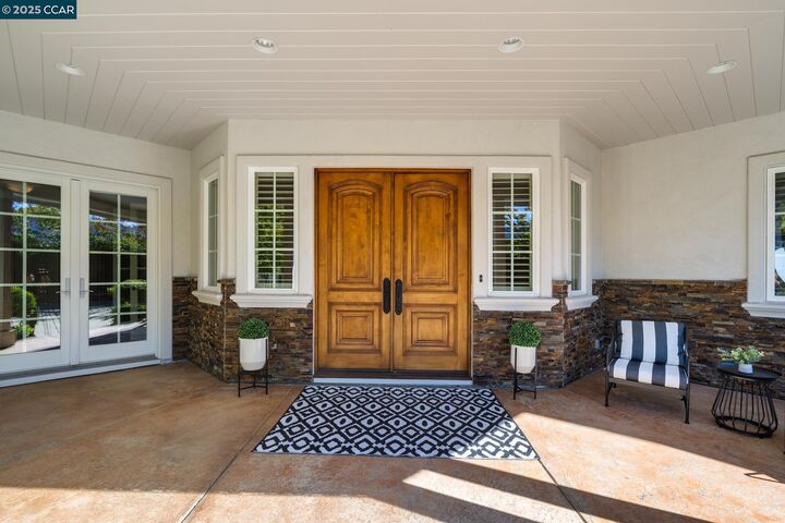 Property Photo: 471 El Rio CA 94526