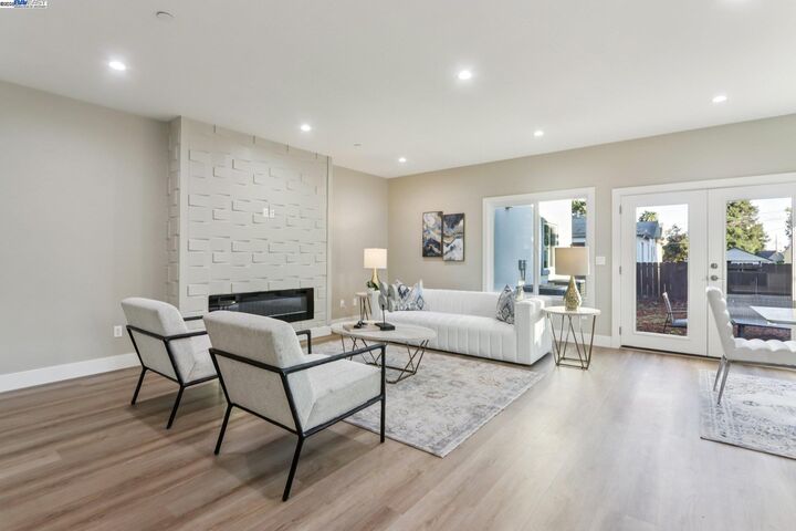 Property Photo: 265 Berry Avenue CA 94544