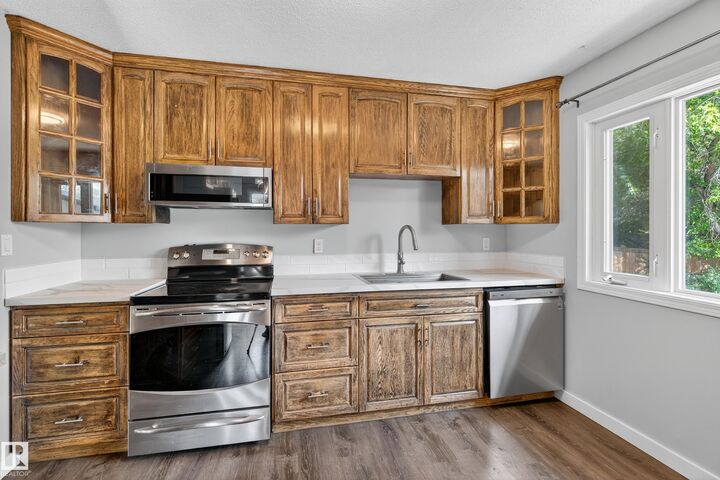 Property Photo: 8937 92 Avenue AB T8L 1A3