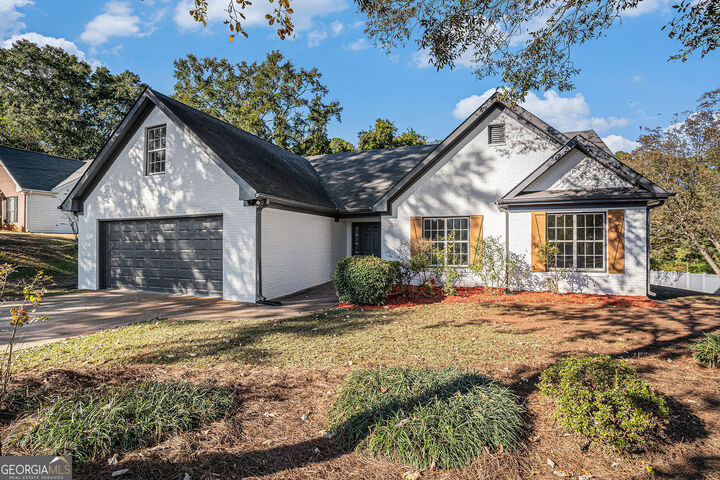 Property Photo: 1861 Crowell Road SW GA 30094