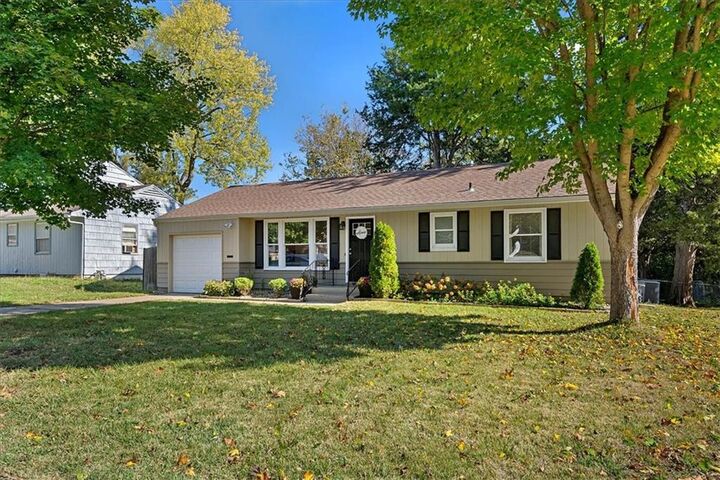 Property Photo: 7611 Walmer Street KS 66204