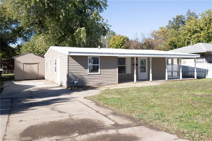 Property Photo:  1915 N 8th Street  KS 67301 