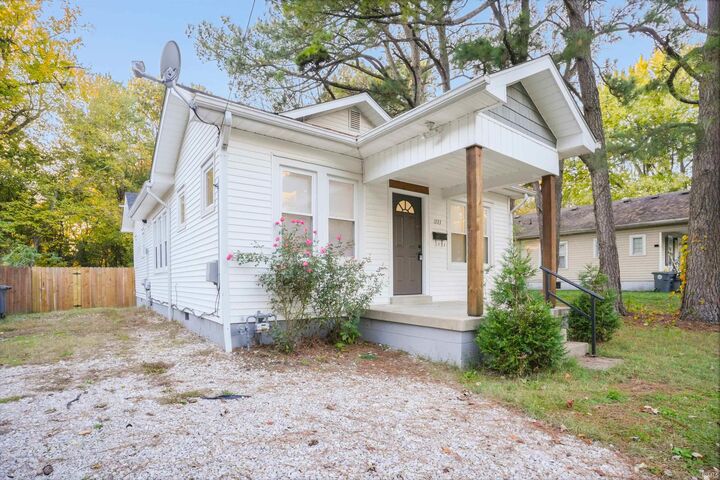 Property Photo:  1733 Burdette Avenue  IN 47714 