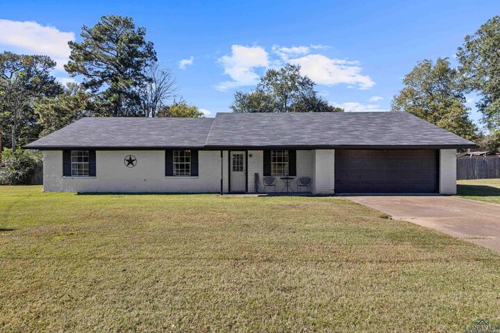 1009 Woodhaven Street  Gladewater TX 75647 photo