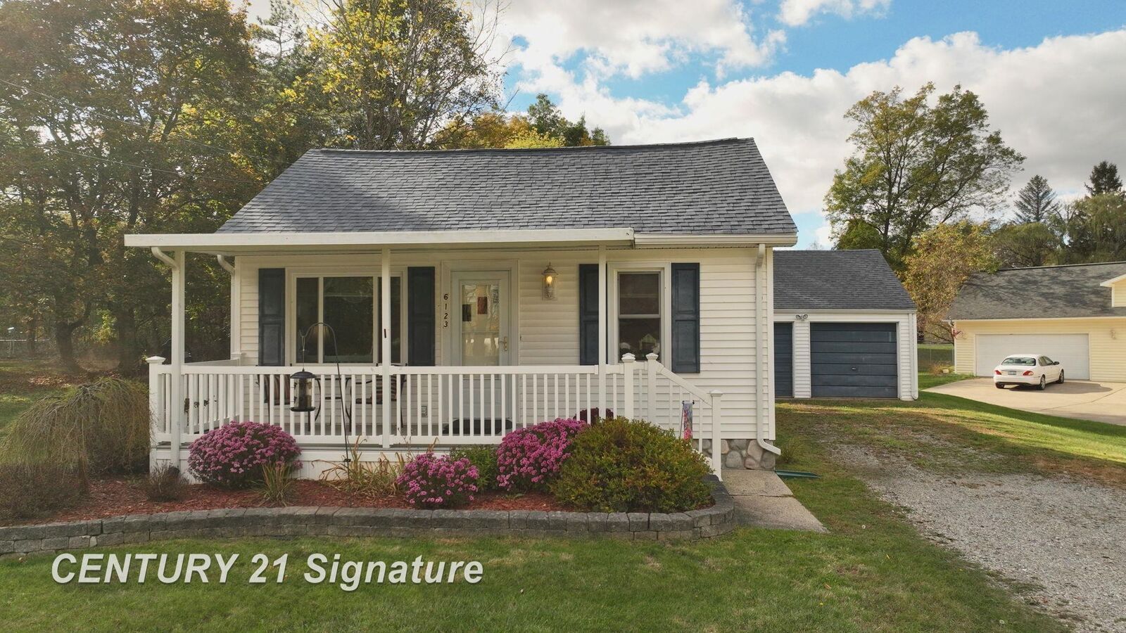 Property Photo: 6123 E River Road MI 48433-2581