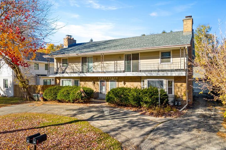 11722 W Diane Dr 11724  Wauwatosa WI 53226 photo