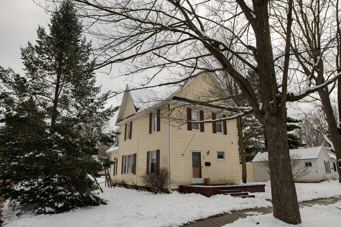 Property Photo: 605 Riverside Drive MI 48875