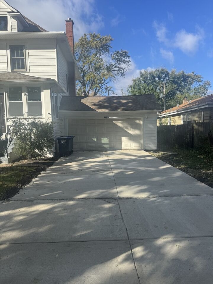 Property Photo:  1306 S 6th Avenue  IL 60153 