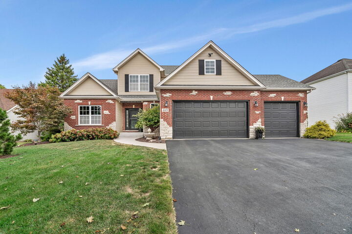 Property Photo:  469 Kelly Avenue  IL 60560 