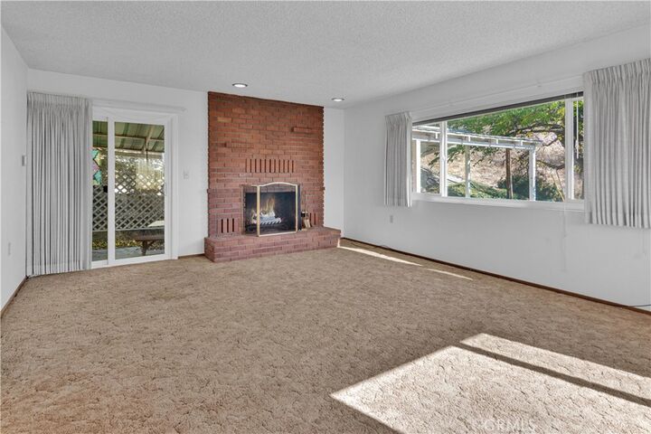 Property Photo:  123 W 19th  CA 93446 