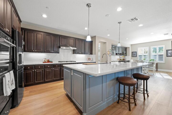 Property Photo: 5222 Degas Way CA 95762