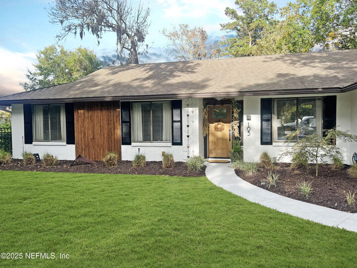 Property Photo:  103 Neptune Court  FL 32082 