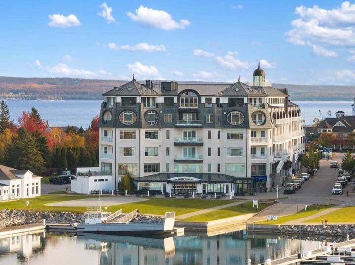 4200 Main #25 &Amp G-18  Petoskey MI 49770 photo