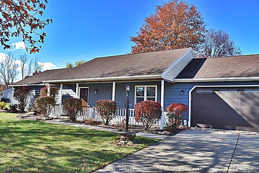 Property Photo:  5178 Berkeley Drive  OH 44054 