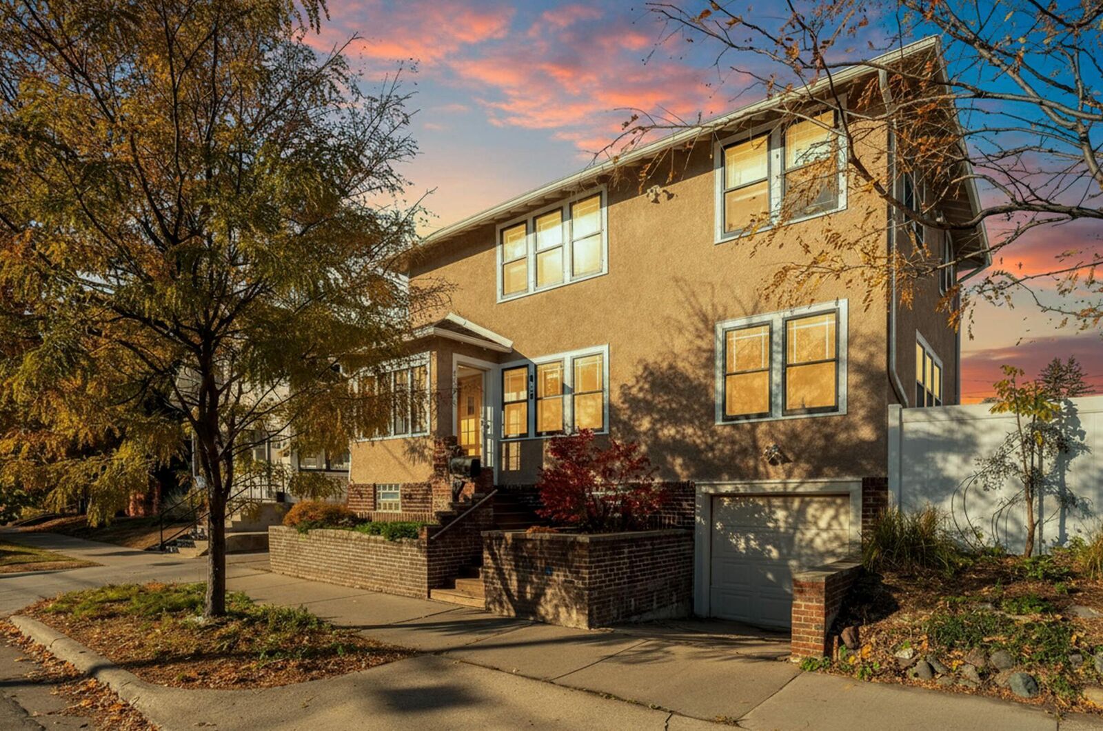 Property Photo: 808 W 28th Street MN 55408